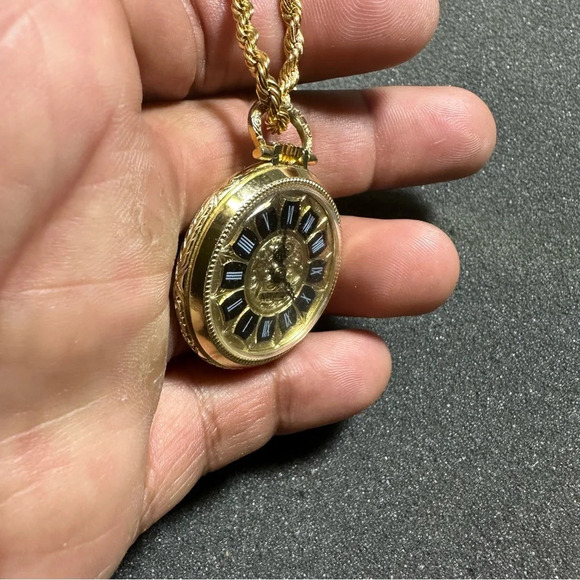 Vintage Sutton Gold Ornate Pendant Pocket Watch On 24” Monet Rope Chain Working - Picture 9 of 9